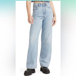 Levi’s High Loose Straight Leg Light Wash Jeans size 30